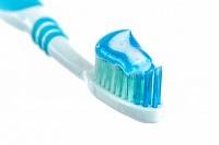 Ученые выяснили, что зубная паста опасна для здоровья